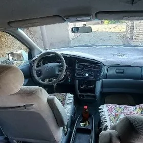 Toyota Sienna 1998