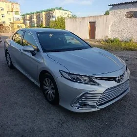 Toyota Camry 2023