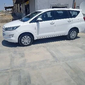 Toyota Innova 2021
