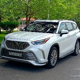 Toyota Highlander 2021