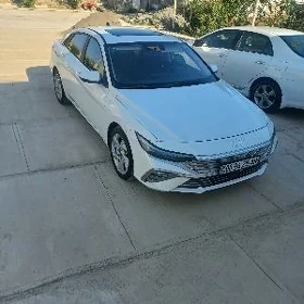 Hyundai Elantra 2025