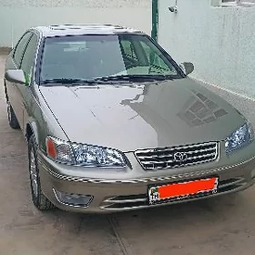 Toyota Camry 2000