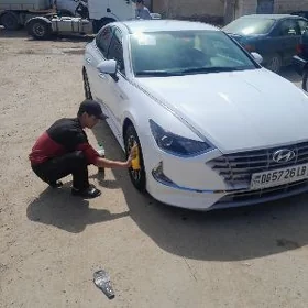Hyundai Sonata Hybrid 2021