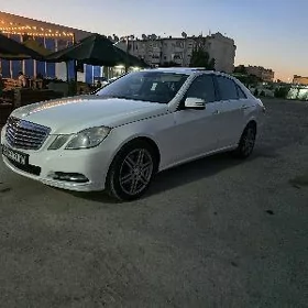 Mercedes-Benz E350 2010