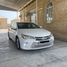 Toyota Camry 2017