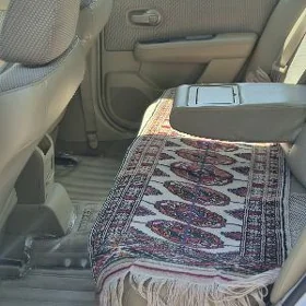 Nissan Tiida 2008