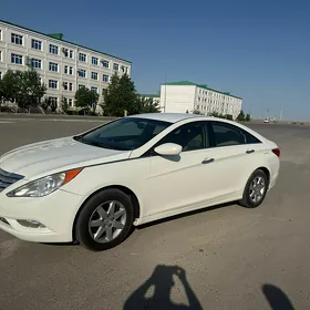 Hyundai Sonata 2011