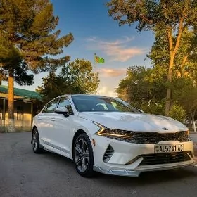 Kia K5 2021