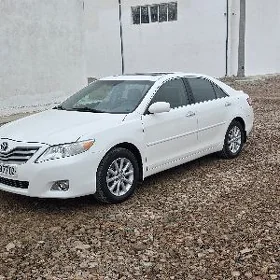 Toyota Camry 2011
