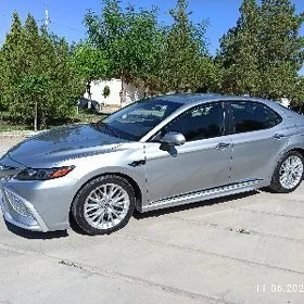 Toyota Camry Hybrid 2022