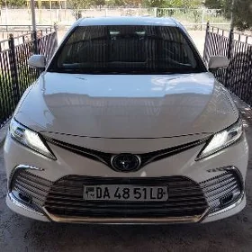Toyota Camry 2020