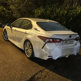 Toyota Camry 2021