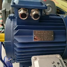 elektro dwigatel 7,5 3000