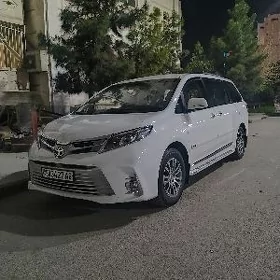 Toyota Sienna 2017