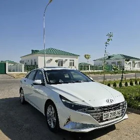 Hyundai Elantra 2022