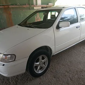 Nissan Sunny 2000