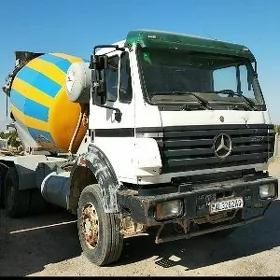 Mercedes-Benz ACTROS 3331 1998