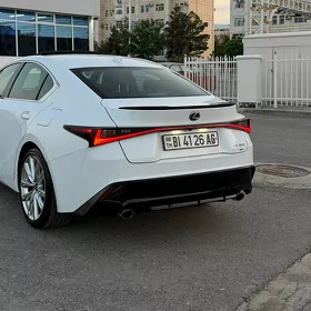 Lexus IS 350 2024