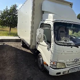 Toyota Dyna 2011