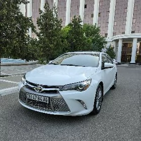 Toyota Camry 2016