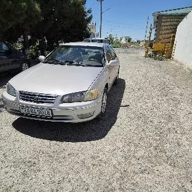 Toyota Camry 1999