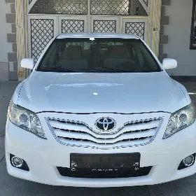 Toyota Camry 2010