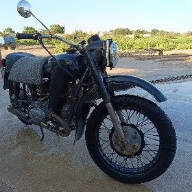 Ural 4320 1990