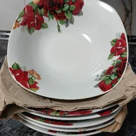 глубокие тарелки