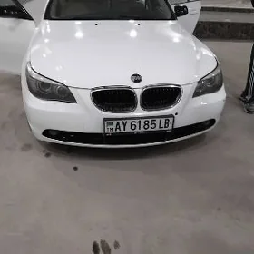 BMW E60 2003