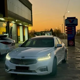 Kia Cadenza 2017