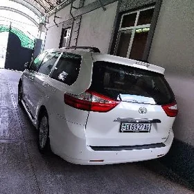 Toyota Sienna 2017