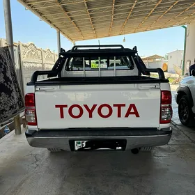 Toyota Hino 2013