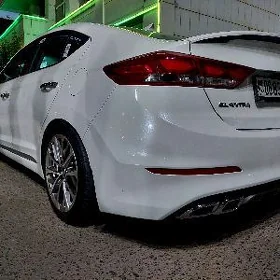 Hyundai Elantra 2017