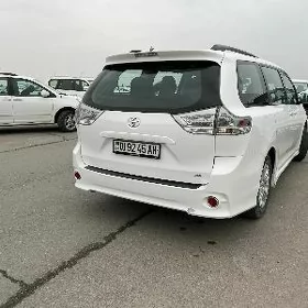 Toyota Sienna 2017