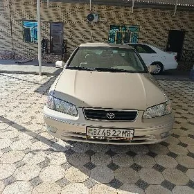 Toyota Camry 2001