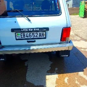 Lada Niva 2008