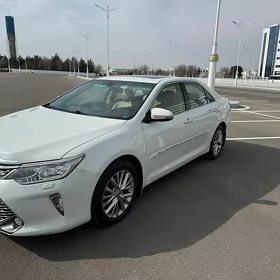 Toyota Camry 2015