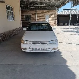 Toyota Corona 1995
