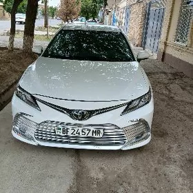 Toyota Camry 2023