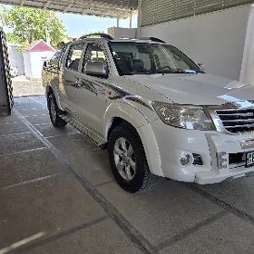 Toyota Hilux 2014