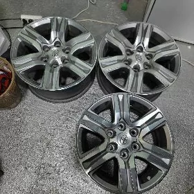 HILUX  2025