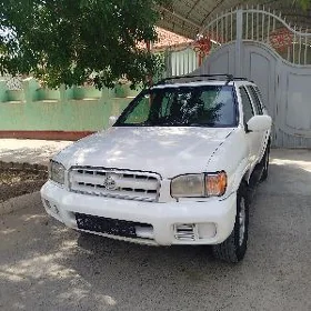 Nissan Pathfinder 2001