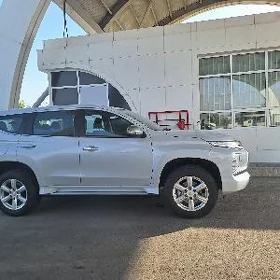 PAJERO   L200