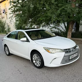 Toyota Camry 2017