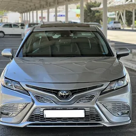 Toyota Camry 2020