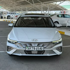 Hyundai Elantra 2025