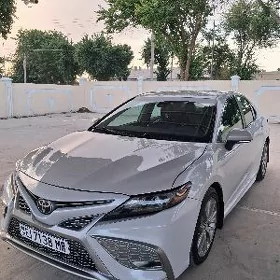 Toyota Camry 2021