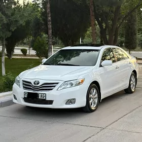 Toyota Camry 2010