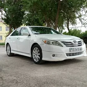 Toyota Camry 2011