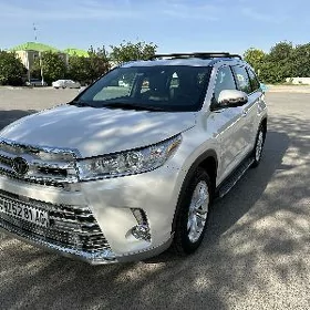 Toyota Highlander 2019